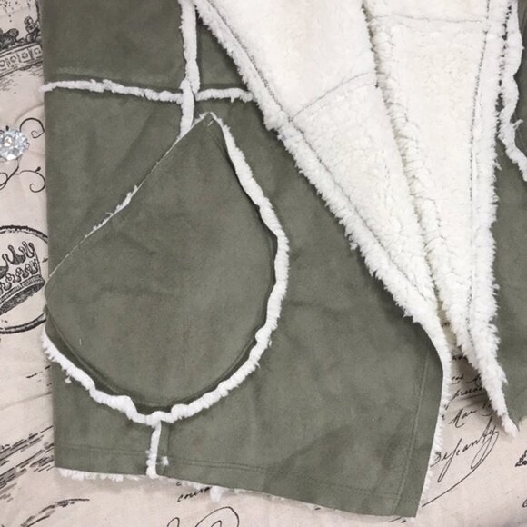 Caslon /Reversible Faux Shearling Olive Green Vest - Picture 9 of 11